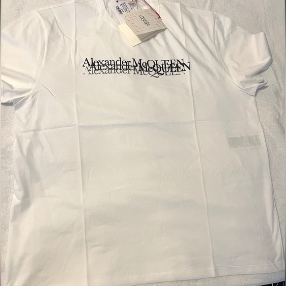 Alexander McQueen Other - Alexander McQueen
Men's Logo Stamp T-Shirt